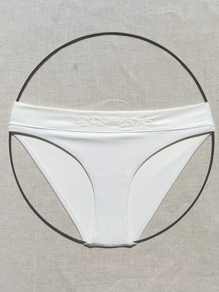 Bikini-bottom-classic-ivory-white-with-rib-fabric-and-embroidery-product-front